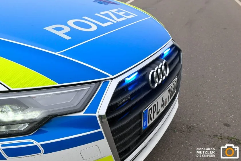 Verkehrsunfall auf L395 bei Worms: Zwei Personen leicht verletzt