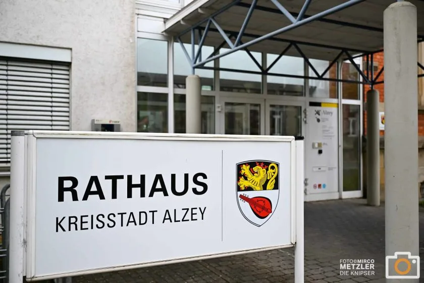 Stadtverwaltung Alzey am 17. April 2026 geschlossen