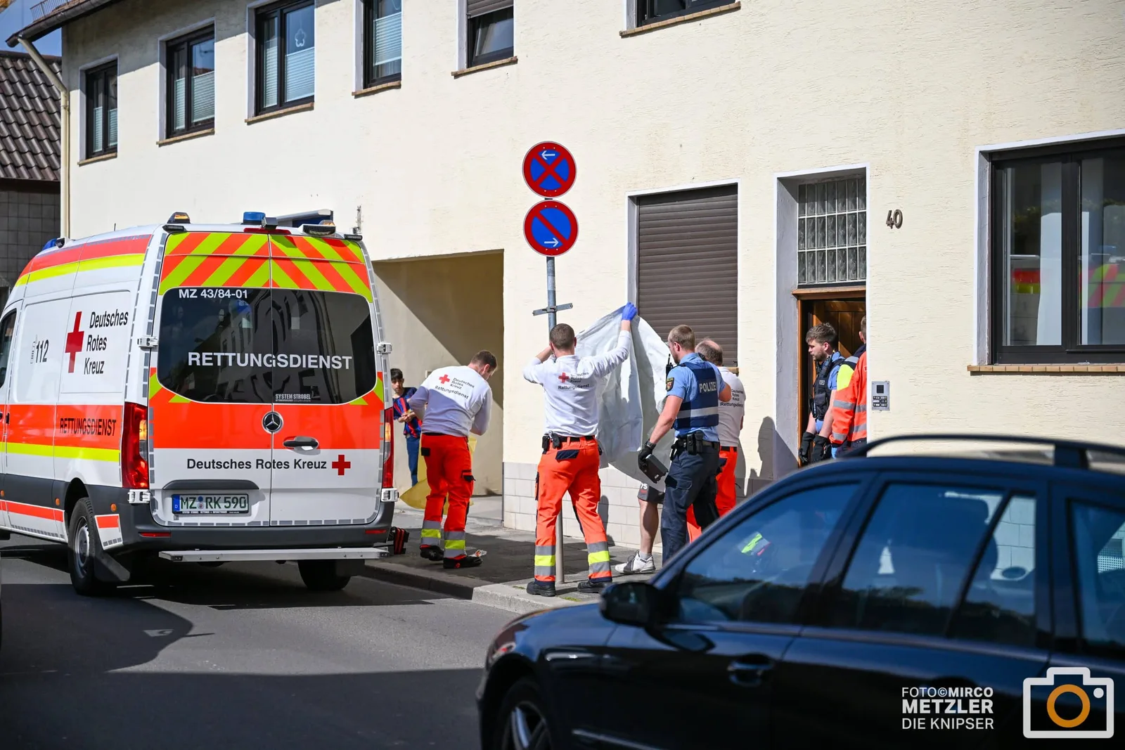 Vier verletzte Polizisten bei Rettungseinsatz in Worms-Hochheim