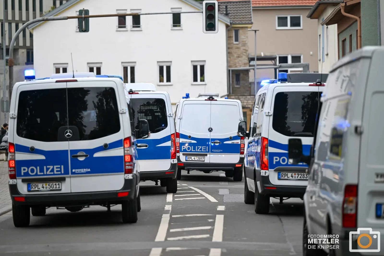 Geiselnahme in Sinzig: Großeinsatz der Polizei in der Innenstadt