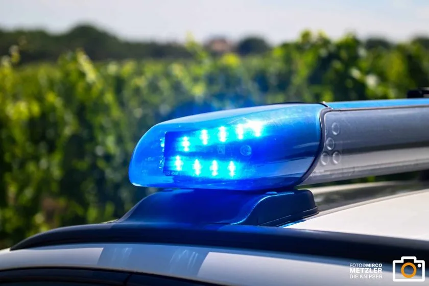 Inspektionsleuchte und Passanten überführen betrunkenen Autofahrer in Alzey