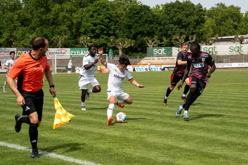Spektakel zum Abschied: Wormatia beendet Chaos-Saison mit wildem Heimsieg