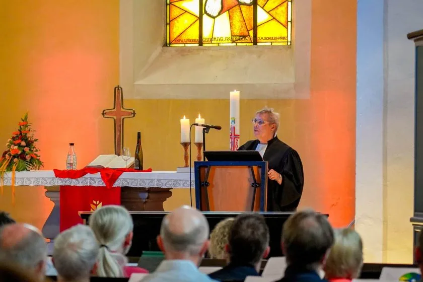 Fünf Gemeinden, eine Kirche: „In den Weinbergen“ startet gemeinsam