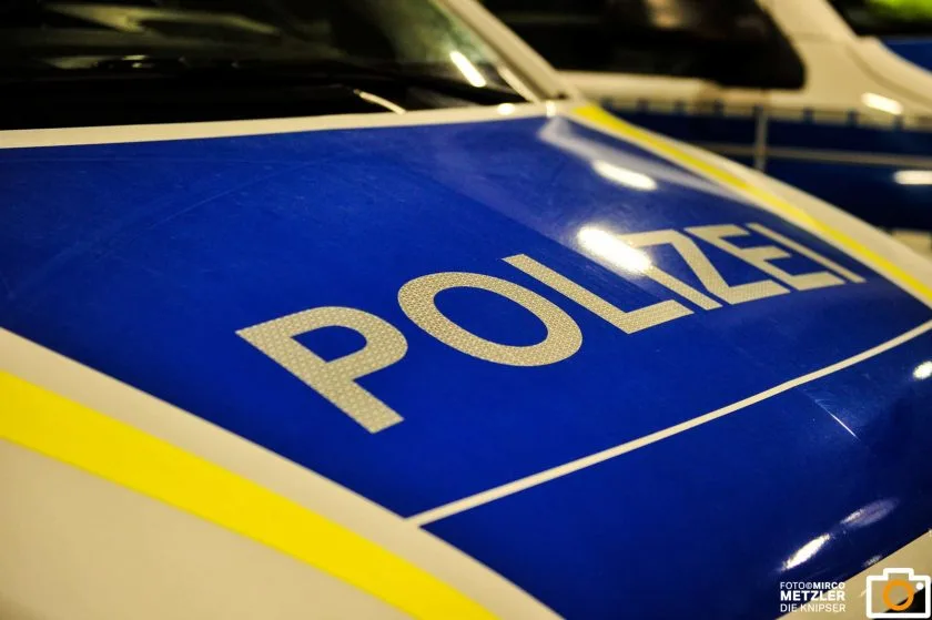 Unbekannte legen Feuer an Auto in Alzey – Polizei ermittelt
