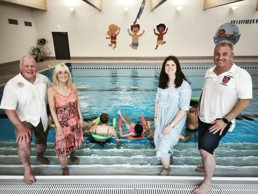 Sprung ins Leben: Stiftung ermöglicht Schwimmkurse für benachteiligte Kinder in Worms