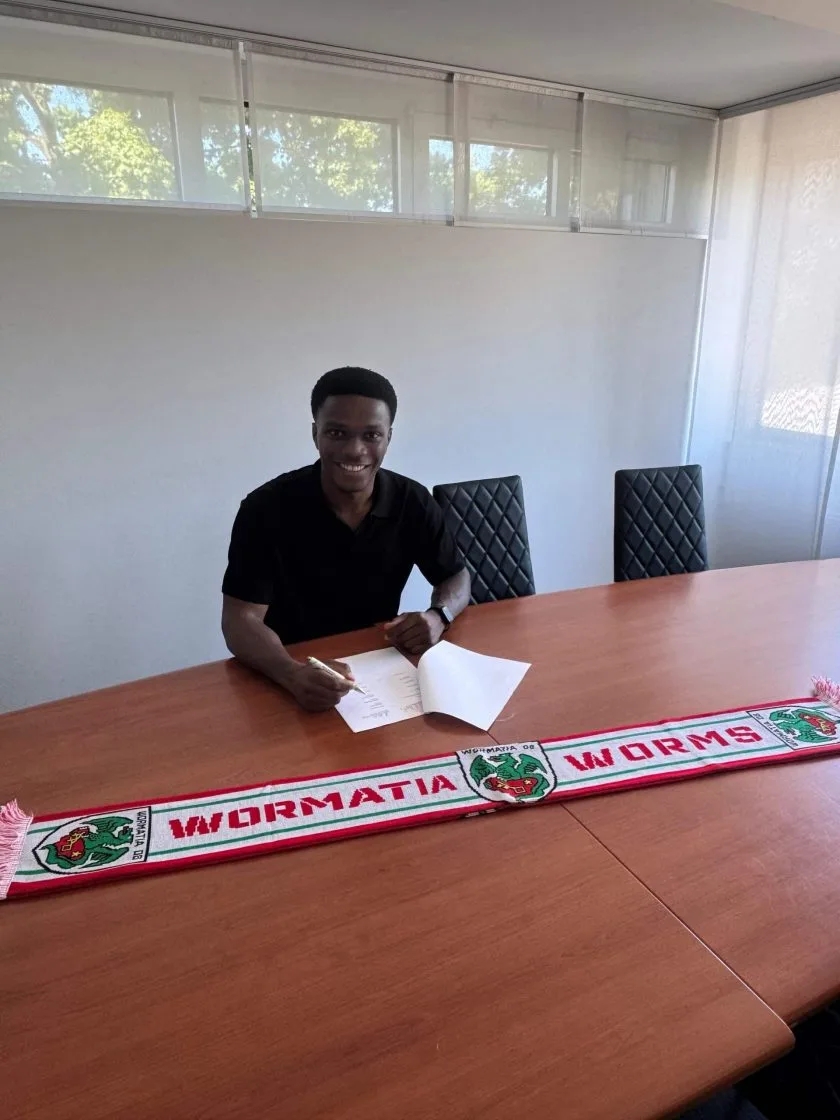 Wormatia verstärkt Defensive mit Regionalliga-Erfahrung: Raphael Akoto wechselt nach Worms