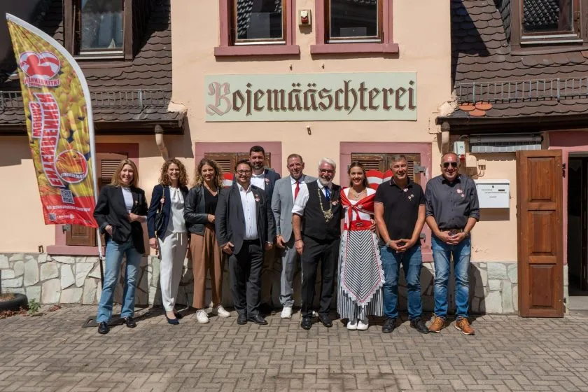 Neun Tage Backfischfest: Worms feiert Tradition, Wein und Geselligkeit am Rhein