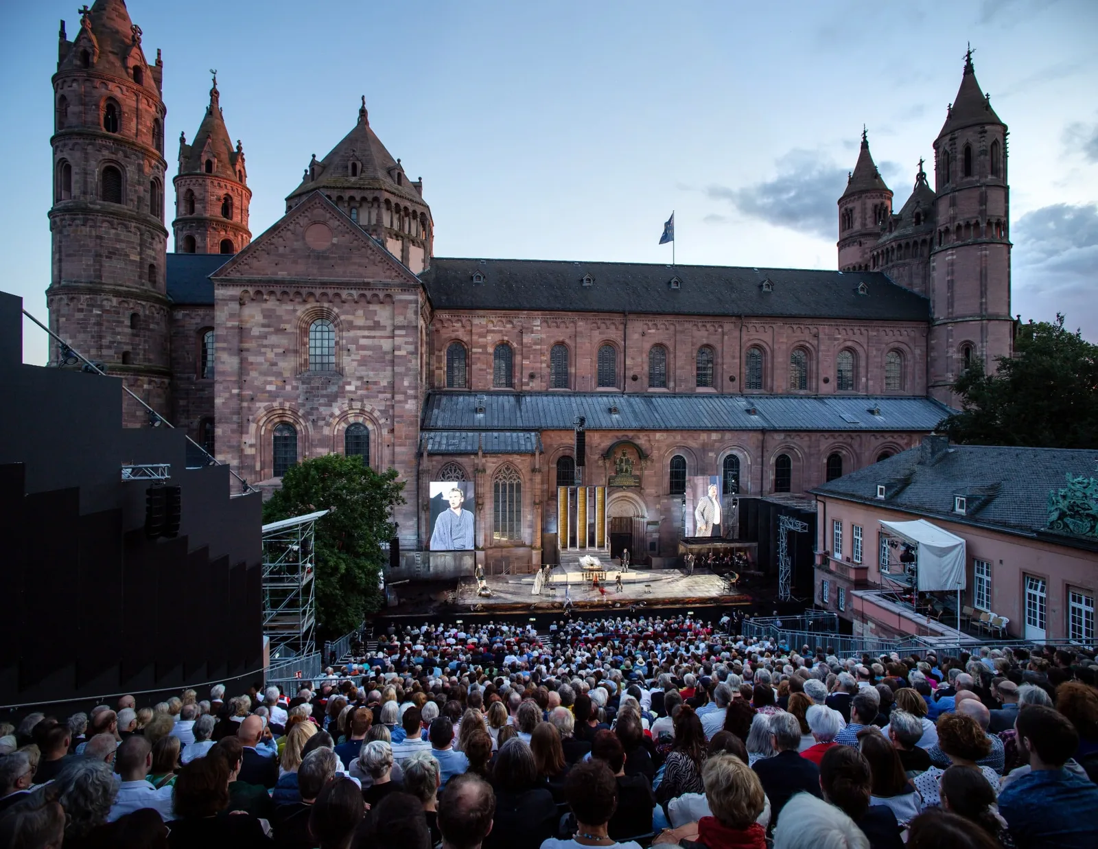Nibelungen-Festspiele auf Erfolgskurs: Haupttribüne bereits vor Premiere ausverkauft