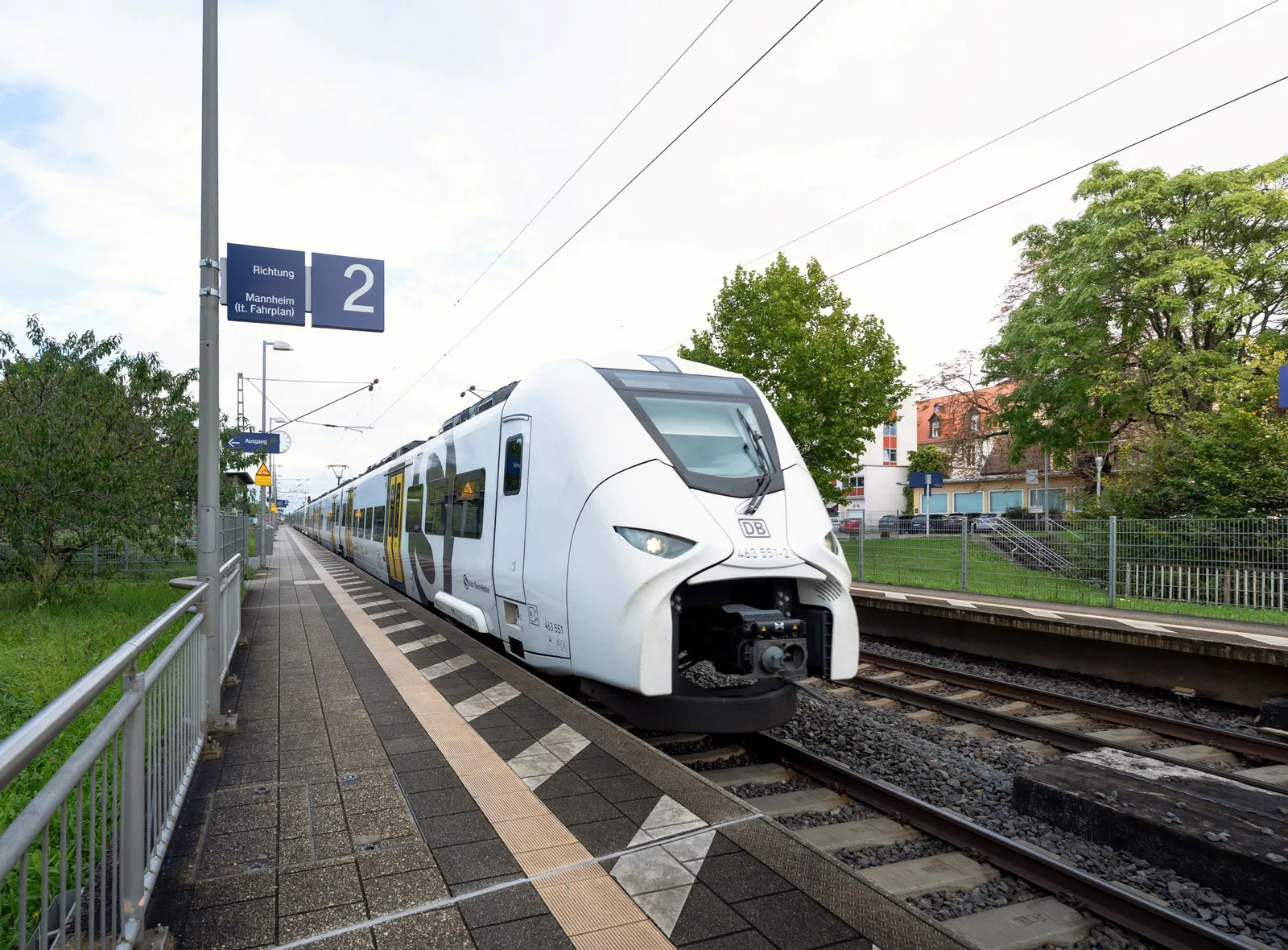 Oberleitungsinspektion auf der Riedbahn: Einschränkungen im Zugverkehr am 11. August