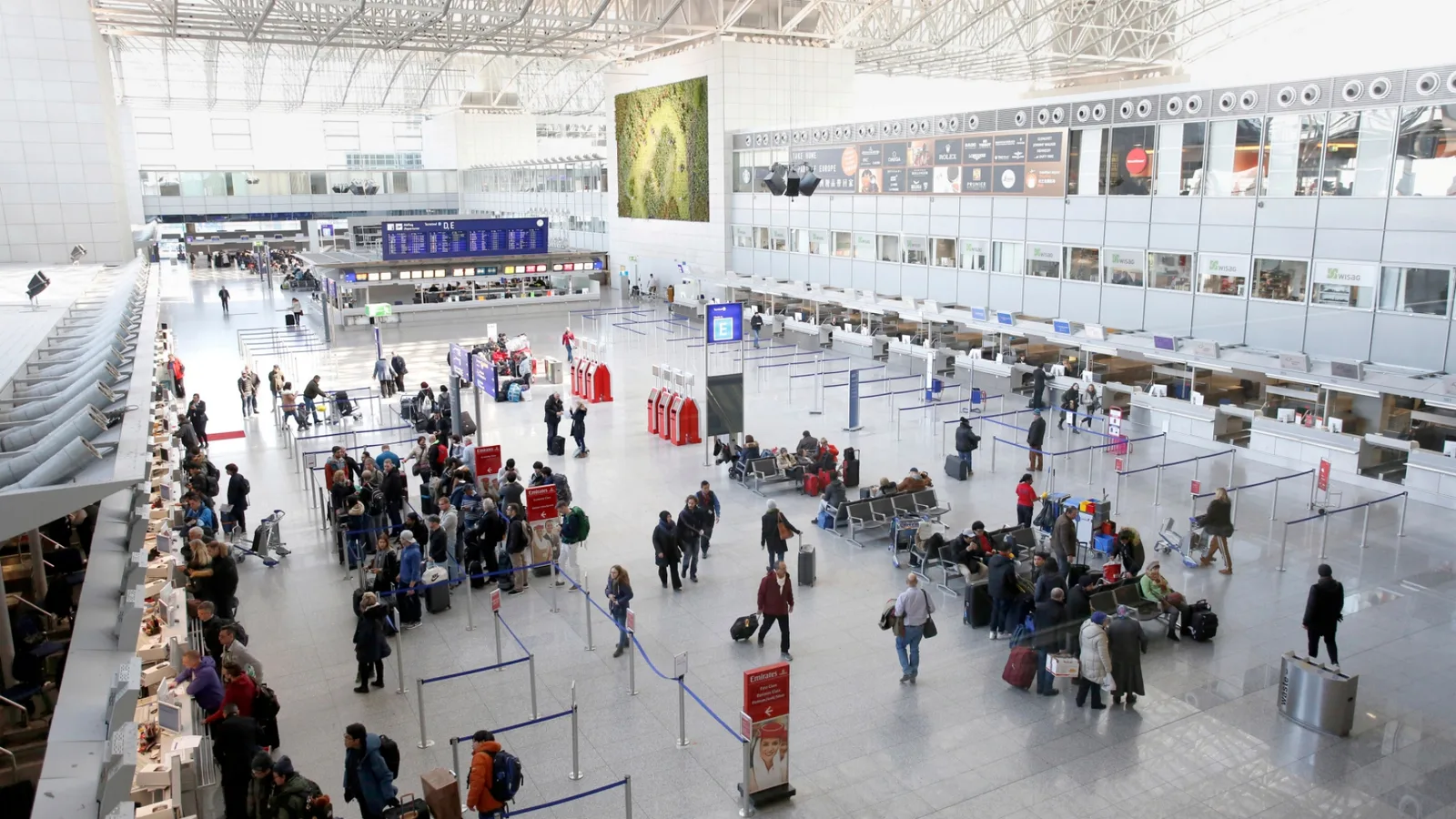 Am Frankfurter Flughafen festgenommen: Verurteilte Drogenschmugglerin nach 20 Jahren gefasst