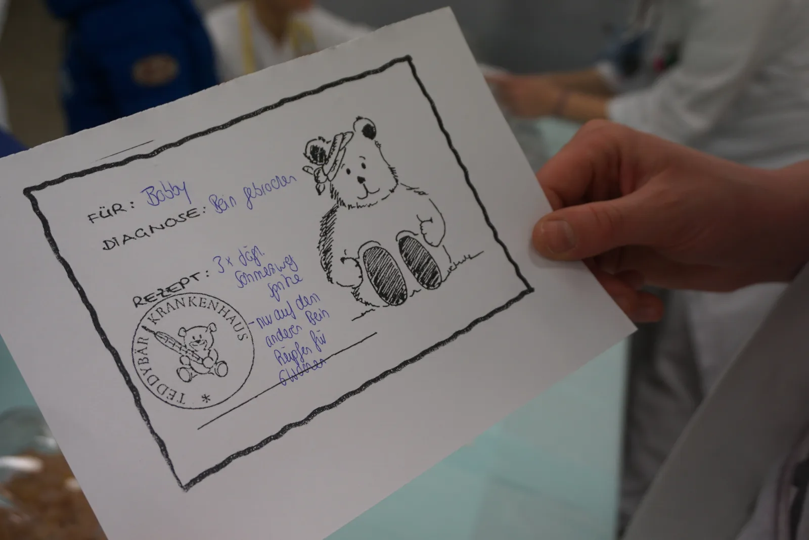 Wenn der Teddy zum Arzt muss: Wormser Teddyklinik öffnet ihre Türen