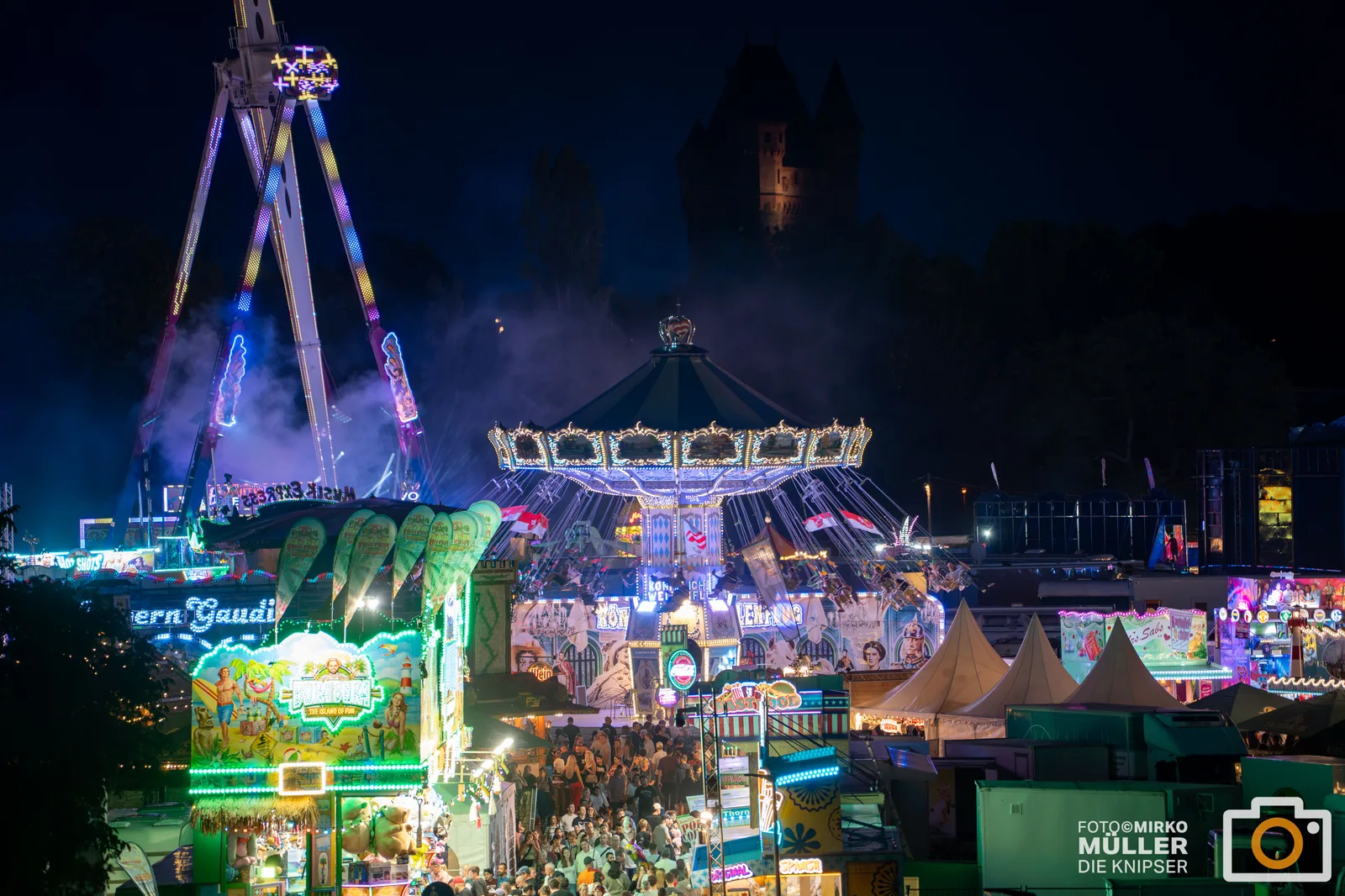 350.000 Besucher, volle Festzelte und großes Finale: So lief das Backfischfest 2026