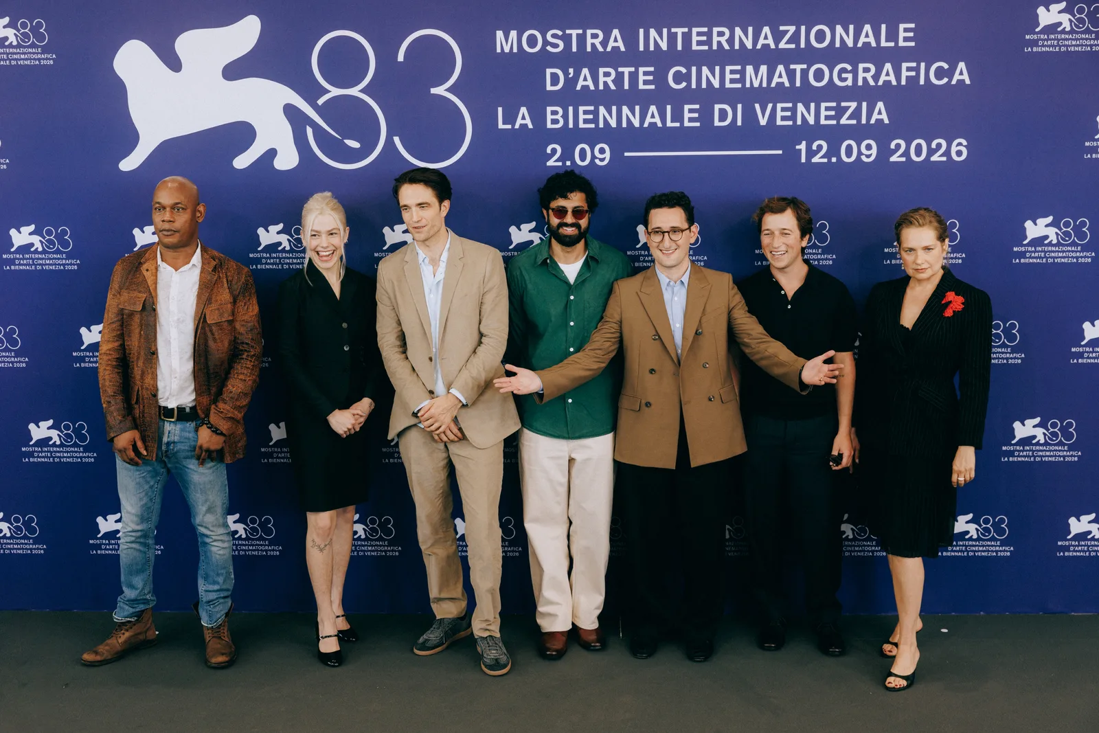 Robert Pattinson sorgt in Venedig für Begeisterung: „PRIMETIME“ startet am 24. September im Kino