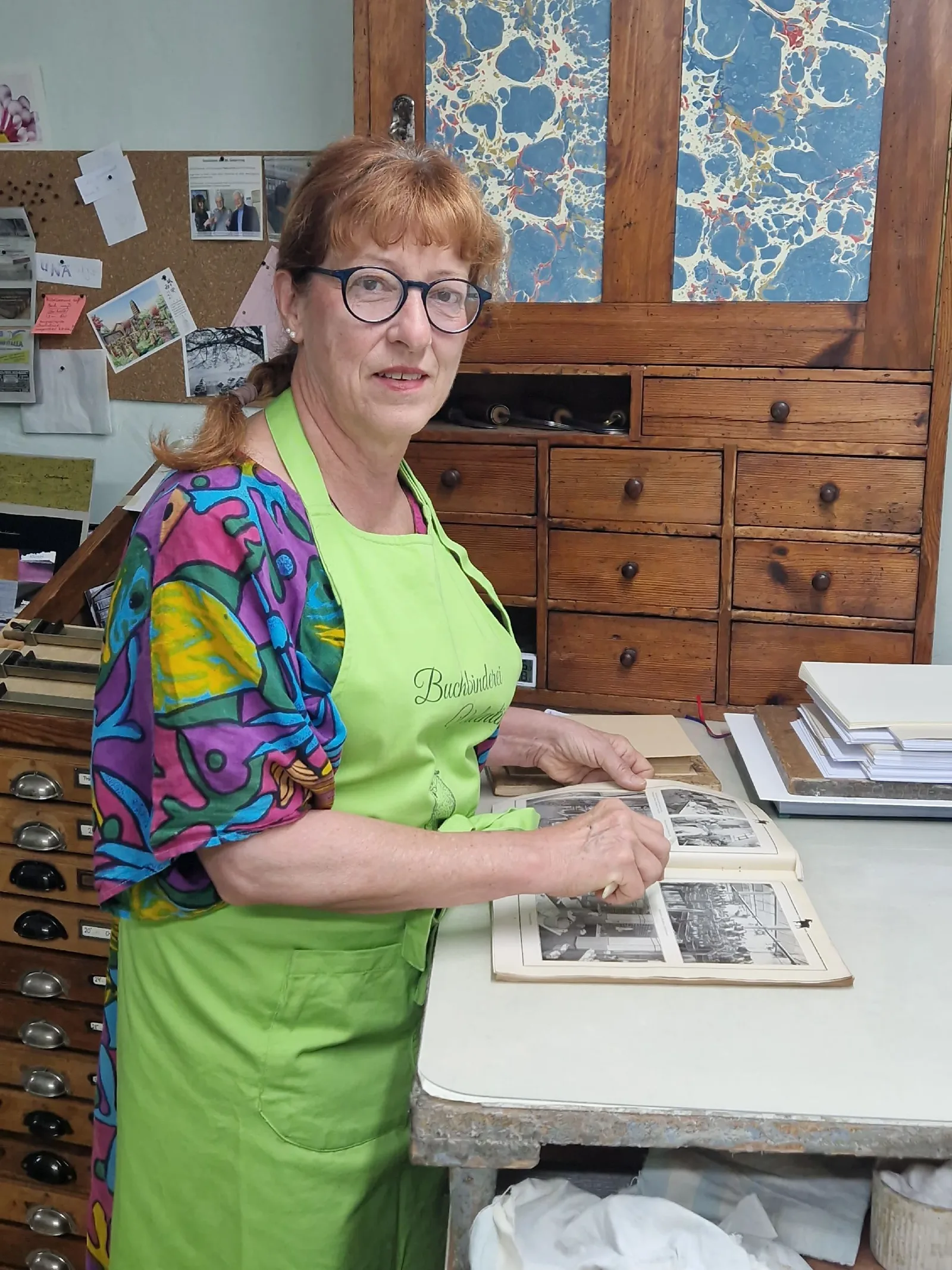 Vom Papier zum eigenen Buch: Kreativer Buchbinde-Workshop in Worms