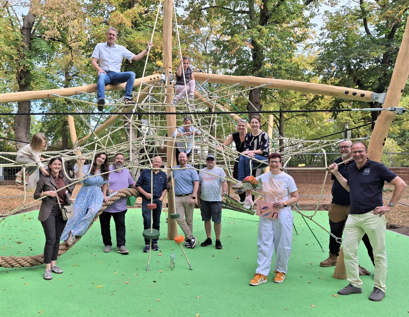 Neue „Dschungelarena“ auf der Roseninsel: Inklusiver Spielspaß für Kinder