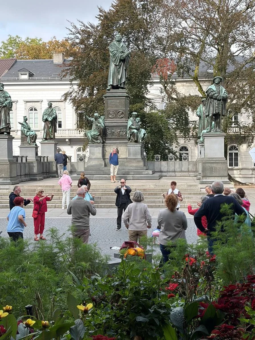 „Worms in Bewegung“: Kostenlose Sportangebote am Lutherdenkmal gehen weiter