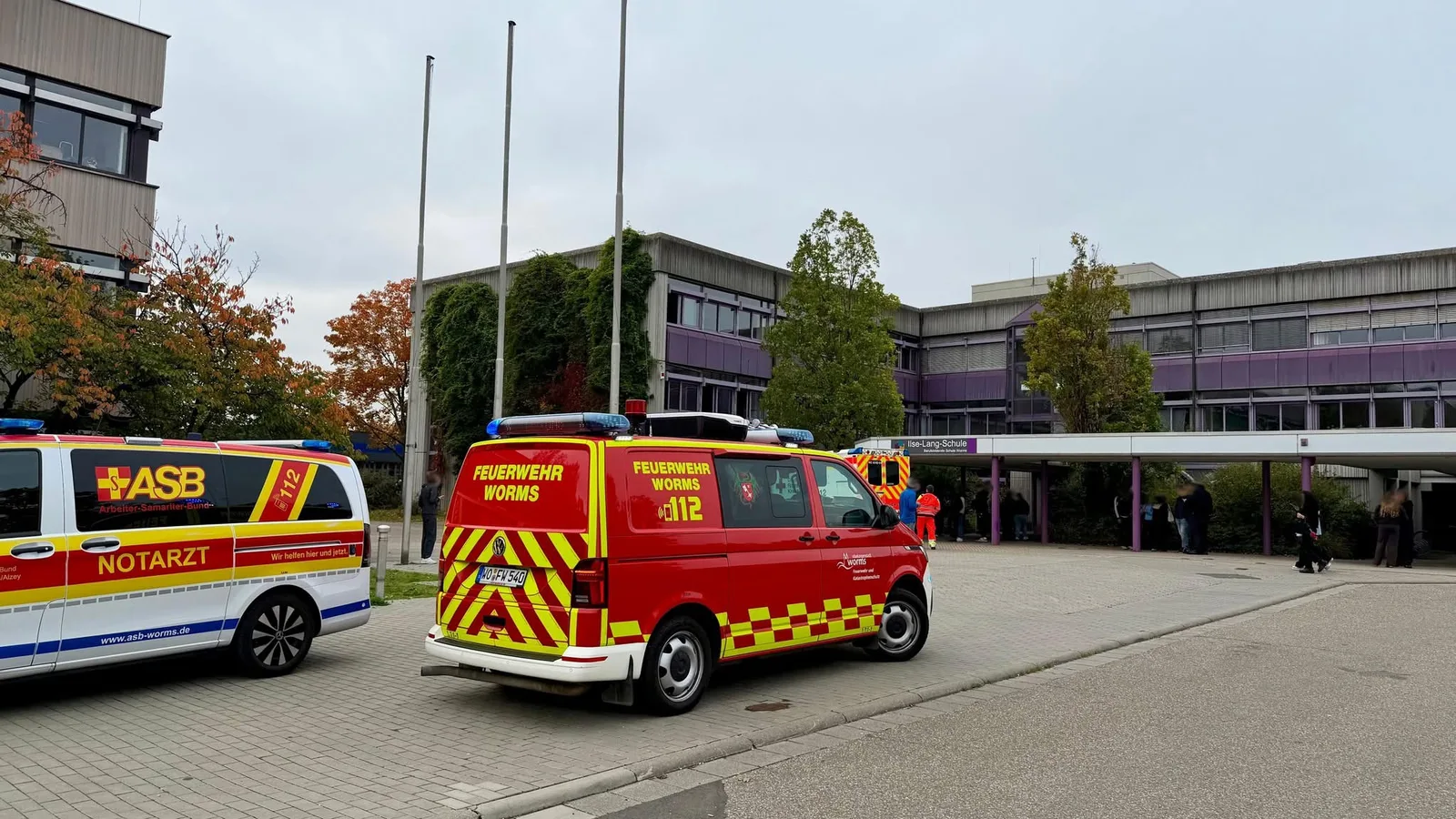 Reizgas an Ilse-Lang-Schule freigesetzt – 16 Schüler klagen über Augen- und Atemwegsreizungen