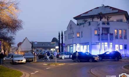 Spezialkräfte (SEK) stoppen verdächtigen PKW in Osthofen