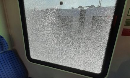Vandalismus im Zug – 25.000 Euro Schaden