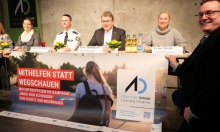 Lampertheim: Wissen statt Wegschauen: Projekttag gegen sexuellen Missbrauch an Alfred-Delp-Schule