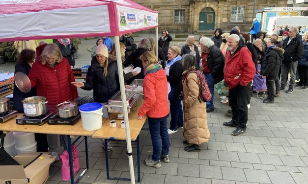 Oster-Essen für mehr als 2.600 obdachlose Menschen in Hessen