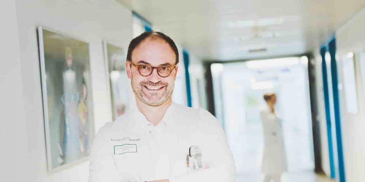 Ausgezeichneter Mediziner für Pränataldiagnostik – Prof. Dr. Thomas Hitschold in Stern-Ärzteliste „Deutschlands ausgezeichnete regionale Ärzte“ aufgenommen