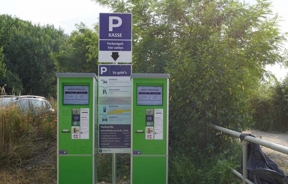 Neues Parkraummanagementsystem am Pfarrwiesensee in Gimbsheim mit vielen Zahlungsmöglichkeiten