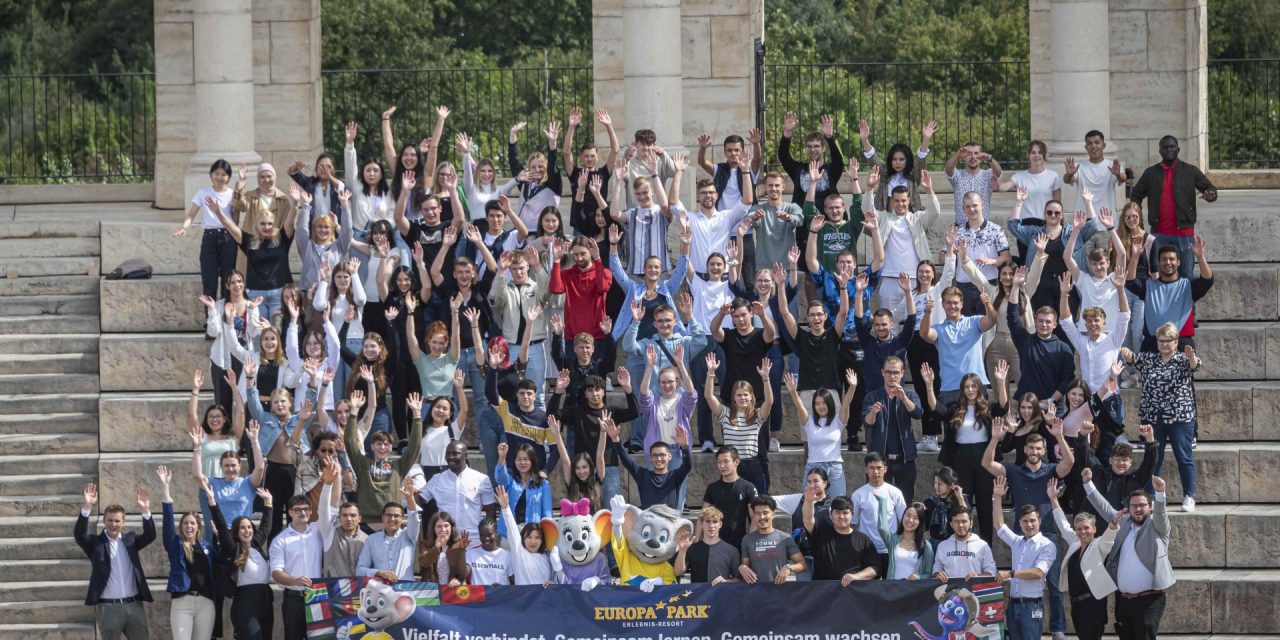 Startschuss für mehr als 130 Auszubildende und Studierende im Europa-Park Erlebnis-Resort