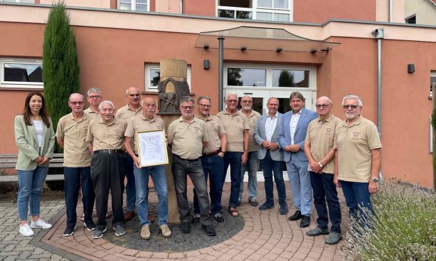 Die Auszeichnung Ehrenamt des Monats August 2023 für die Rentnerbande aus Gau-Odernheim