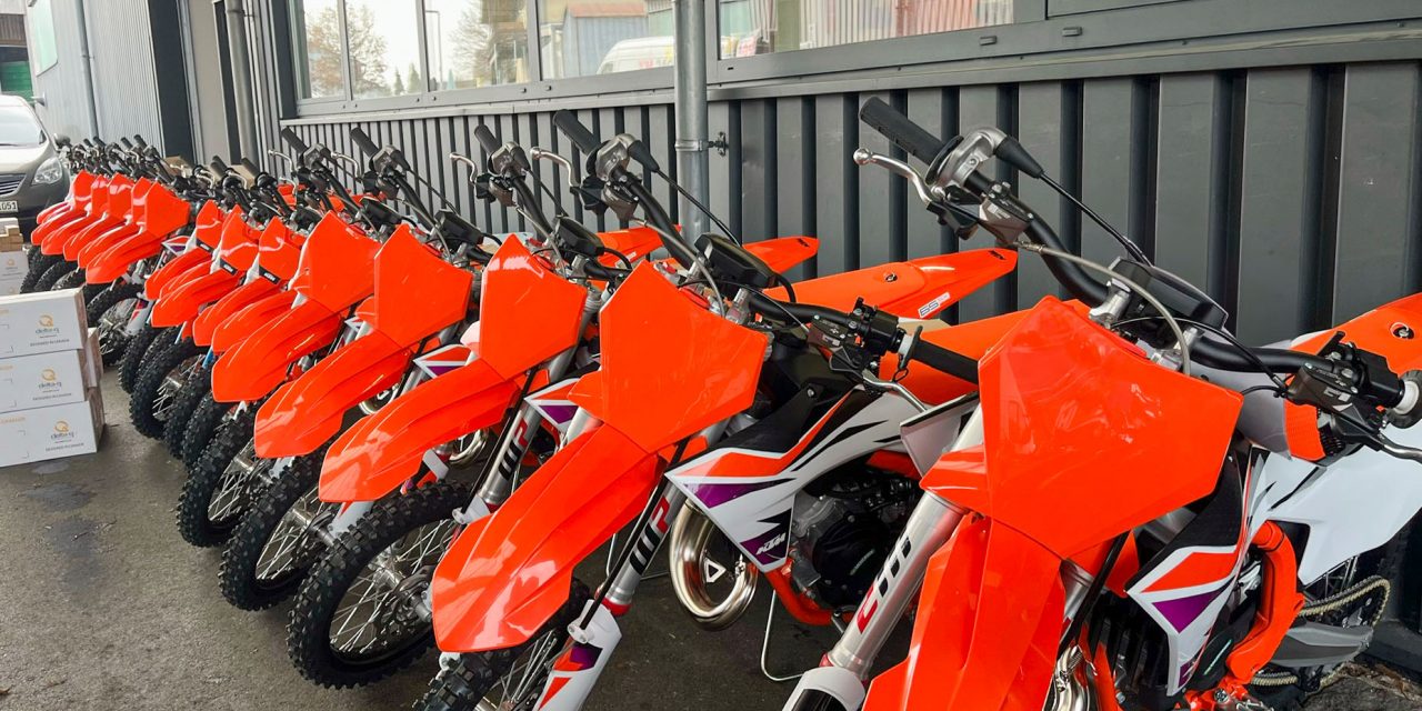 ADAC MX Academy startet mit neuen KTM-Motorrädern durch