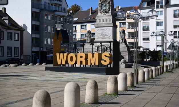 Worms eine der ersten Kommunen mit digitalem Einbürgerungsverfahren in Rheinland-Pfalz