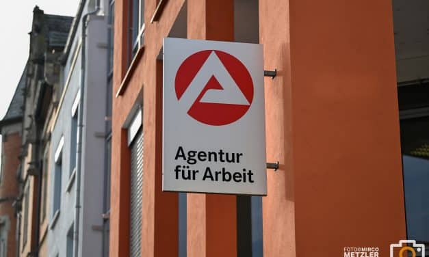 Arbeitslosigkeit geht im April weiter zurück – JobAction-Projekte unterstützen Jugendliche auf dem Weg in die Ausbildung