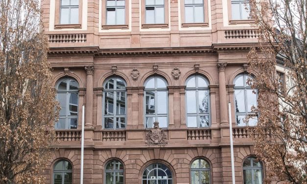 Prozess in Worms: Mutter soll Lehrerin in Schule geschlagen haben