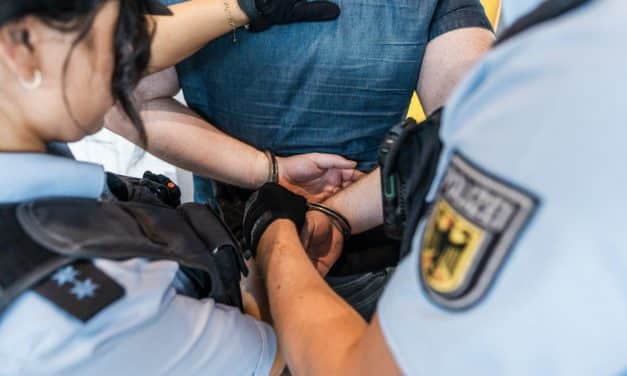 Franzose wegen Unterhaltspflichtverletzung verhaftet – 12 Monate Haft