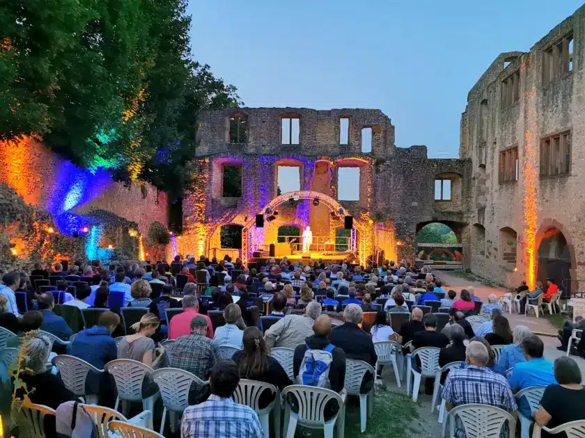 „Bunte Burg – Young & Wild At Heart“ vom 13.-15. Juni