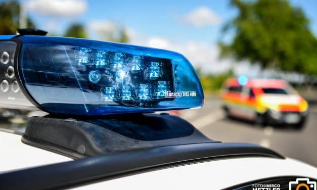 Autobahnsperrung nach Verkehrsunfall Anschlussstelle Biebelnheim, Zeugen gesucht!