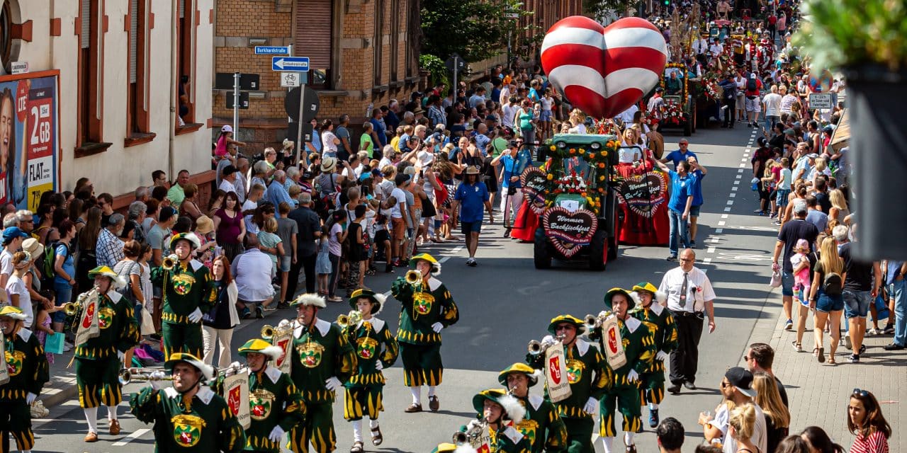 Teil des Backfischfestes werden – jetzt für Umzug, Wormser Abend & mehr anmelden