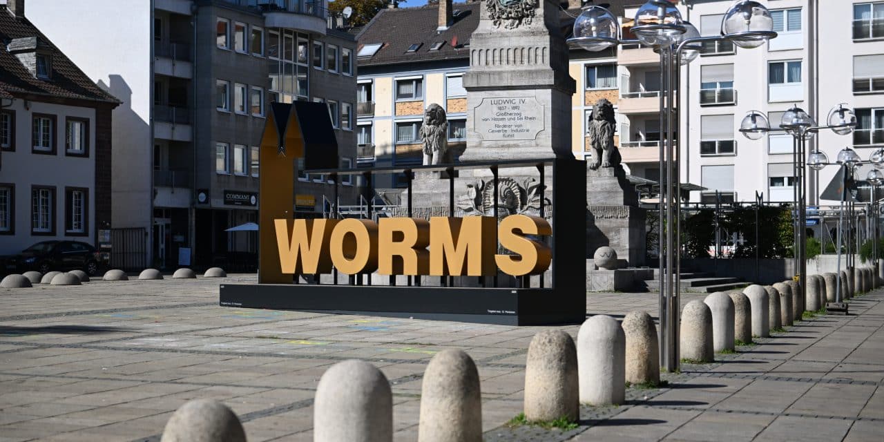 Die Wormser Linken kritisieren Koalitionsvertrag der Stadtregierung: „Armut verschwiegen, Posten gesichert“