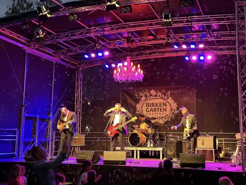 Birkengarten Festival in Lorsch: Familienpicknick mit perfektem Soundtrack! 5-Tage voller Programm, Street Food, Illuminationen & grandioses Ambiente!