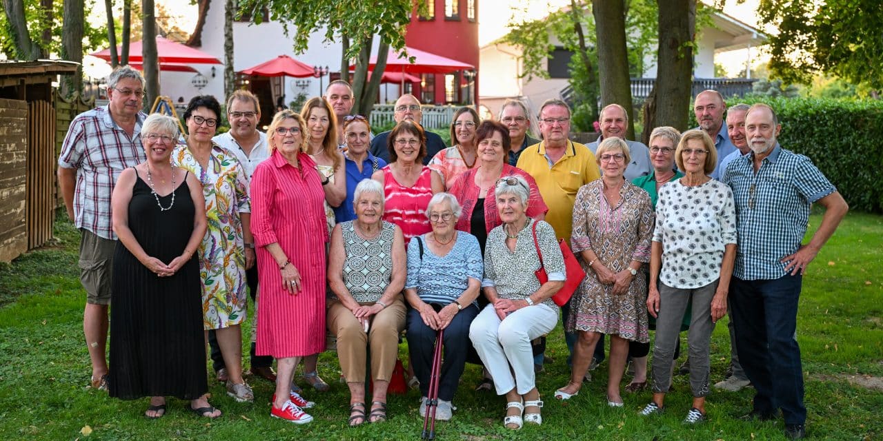 Außergewöhnliches Jubiläum: Ehemalige der Goldbergschule Osthofen feiern 60 Jahre Einschulung