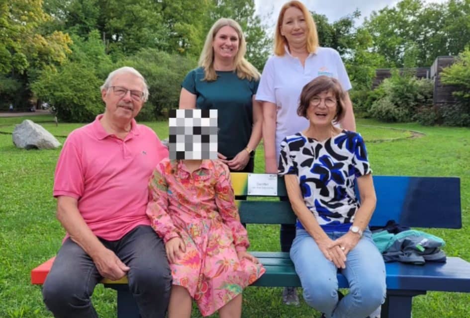 Neue Sitzgelegenheit für den Tiergarten Worms