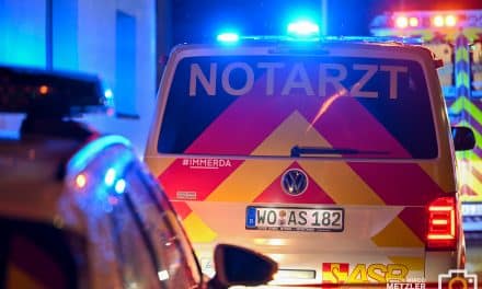 Mit Vollgas ins Unglück: Illegales Rennen endet im Unfall
