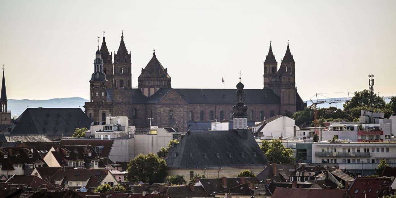 Kirche Kunterbunt im Wormser Dom – Kinderrechte im Mittelpunkt