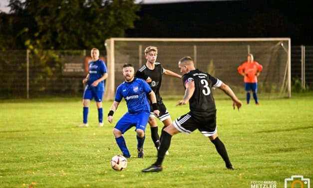 Kickers Worms drehen Bechtheimer Kerwe-Kracher und siegen 6:2