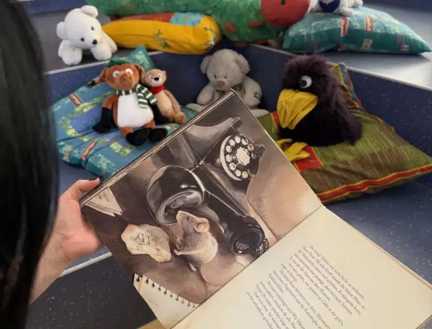 „Kleine Ohren, große Geschichten“ – Vorlesespaß für die Kleinsten