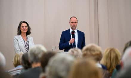 Großes Interesse am neuen Bestattungsgesetz – Minister Hoch in Nierstein