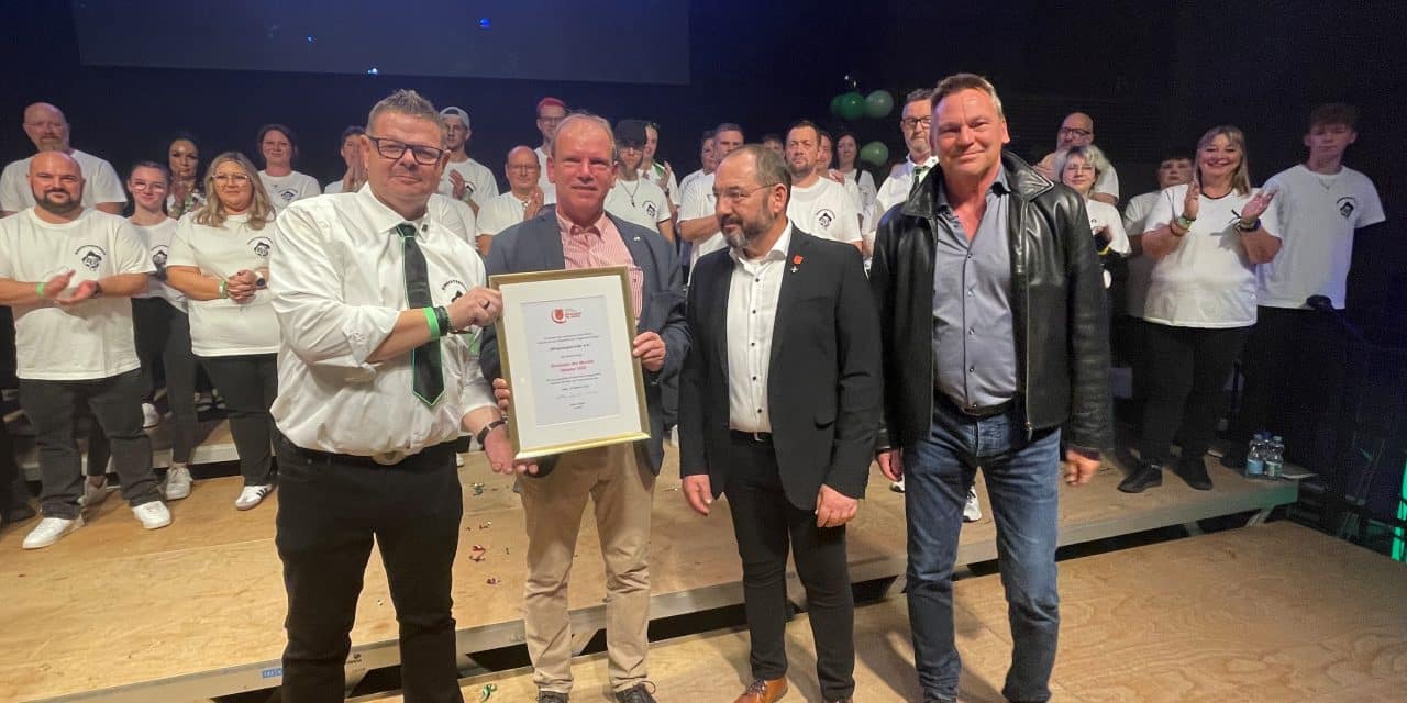 Wingertsgeischder räumen ab: Ehrenamt des Monats Oktober!