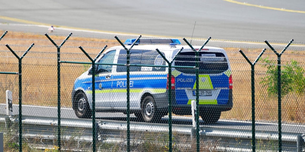 Frankfurter Flughafen: Drogenfund bei Passkontrolle – Pass manipuliert