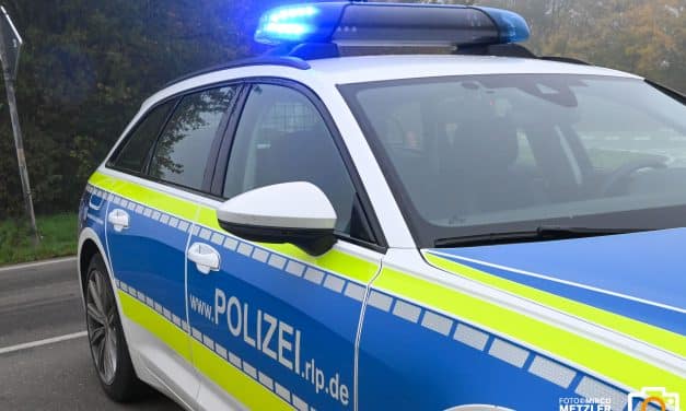 Ungewöhnliche Verkehrskontrolle in Alzey: Mutter sichert Kind mit Fahrradschloss