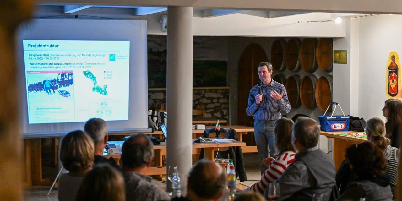 „Wie Aas die Artenvielfalt fördert“ – eindrucksvoller Vortrag in Gundersheim
